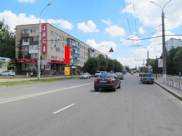 Сітілайт 1.8x1.2,  Келецкая ул. / пр-т  Юности, возле супермаркета "Фокстрот", "МакДональдз"