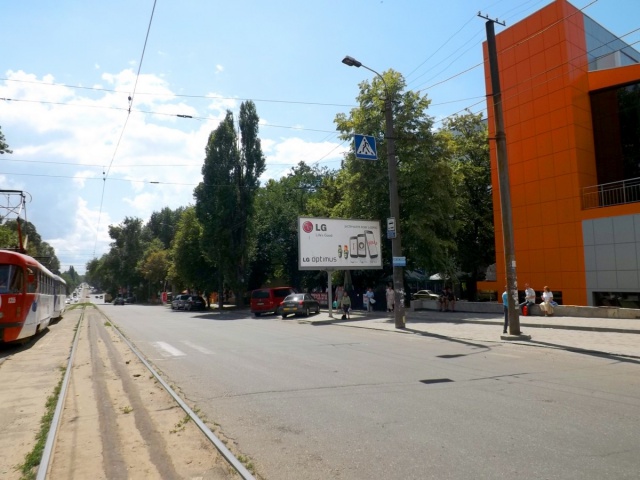 Щит 6x3,  ул. Г. Сталинграда 52. ТЦ Сан Сити Молл
