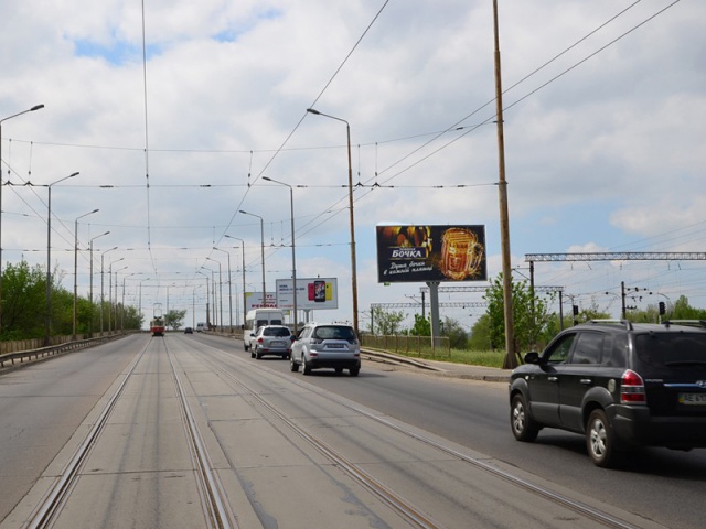 Щит 6x3,  Амурский мост, направление в центр города