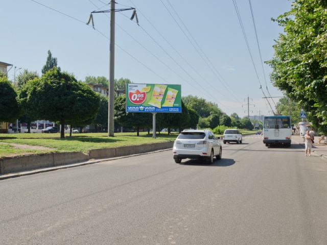 Щит 6x3, пр. Кирова, 84 (магазин "Уют"), движение к ул. Титова Щит 6x3, пр. Кирова, 84 (магазин "Уют"), движение к ул. Титова