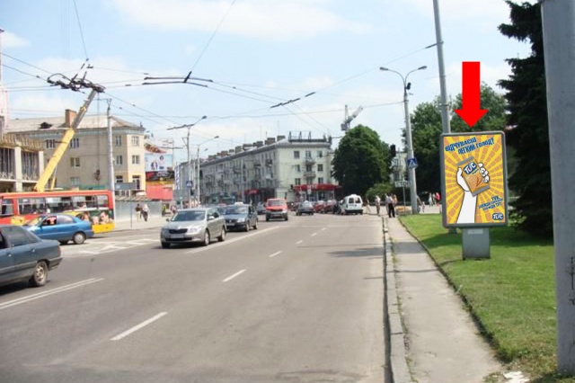 Сітілайт 1.8x1.2,  Воли пр-т / пл. Театральная, напротив ЦУМа