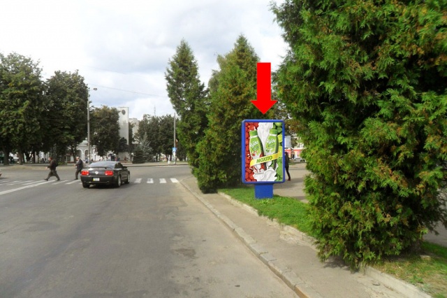Сітілайт 1.8x1.2,  Мира пр-т, возле "Ощадбанка"