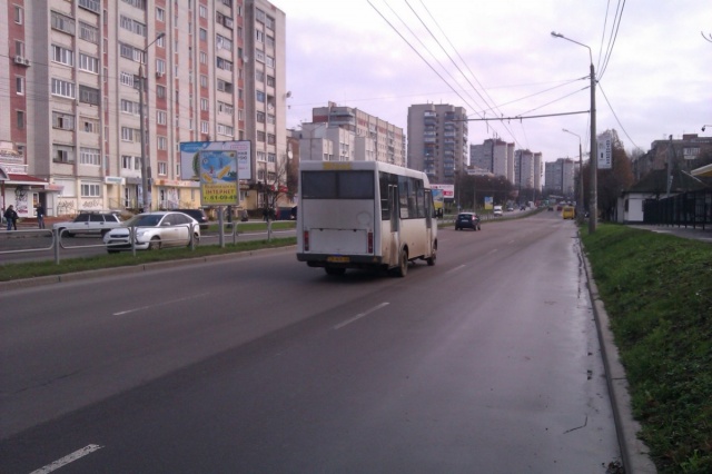 Сітілайт 1.2x1.8,  г. Чернигов, ул. Рокоссовского, 62, разделительная полоса
