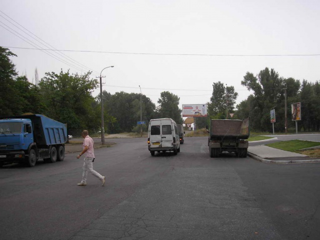 Щит 6x3,  Добровольцев пер / Победы Набережная, в центр