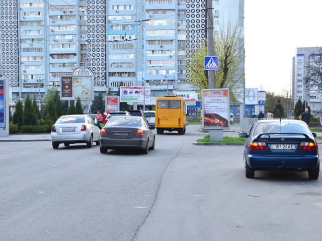 Сітілайт 1.2x1.8,  пр. Гагарина, 112 Заезд в макдональдс (подстанция)